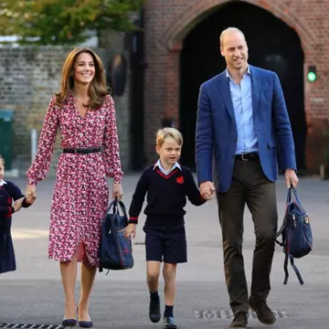 Kate Middleton, ținută de aproape 1.000 de lire sterline, în vizită la un liceu britanic