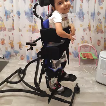 Miruna, o fetiță de 5 ani din Galați, are nevoie de cel mai scump medicament din lume pentru o șansă la viață