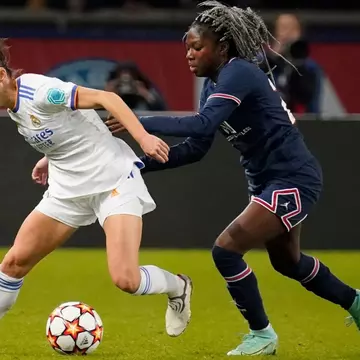 O fotbalistă de la PSG a fost bătută cu ranga! În spatele atacului era o colegă care voia să îi ia locul