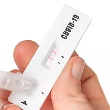 De ce testele COVID-19 de salivă ies uneori fals-pozitive - explicația expertului