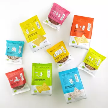 Republica BIO® intră în categoria de snacks-uri prin lansarea noii game de produse, Sănățele® și anunță parteneriatul strategic cu lanțul de cafenele 5 to go®