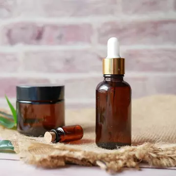 5 Motive Pentru Care ar Trebui să Folosești Produse Cosmetice Naturale