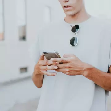 Cu ochii pe profilul tău din social media