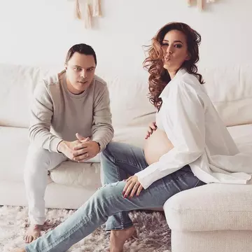 Cântăreața Adina Butnar și DJ Markus Schulz așteaptă primul lor copil