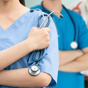 Angajații sanitari care nu se vaccinează până pe 31 martie vor fi concediați - țara unde se întâmplă asta