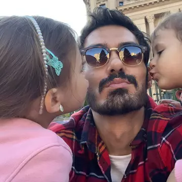 George Burcea: "De față cu fetele, Andreea ne spune cuvinte urâte mie și  Vivianei. Ce pot să fac?"