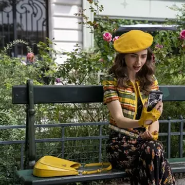 Ministrul ucrainean al culturii, critici la adresa serialului „Emily in Paris”