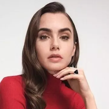 Stil de vedetă: Ținute purtate de Lily Collins