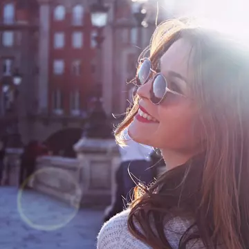 Ochelari de soare în tendințe. Cum alegi modelul potrivit?