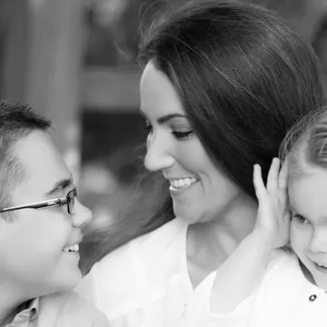Ea este sosia lui Kate Middleton. "Câștig mii de lire sterline din asta!"