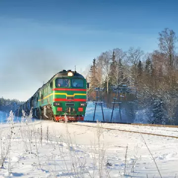Povestea bărbatului care a supraviețuit la -18 grade, în Siberia, după ce un tren a trecut peste el