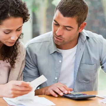 Cum gestionezi corect banii în cuplu, pentru a evita certurile