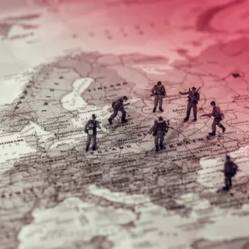 Rusia anunță retragerea unor trupe aflate la granița cu Ucraina