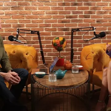 Andreea Bălan, despre relația cu părinții în copilărie: „Trăgeau de mine în direcții paralele”