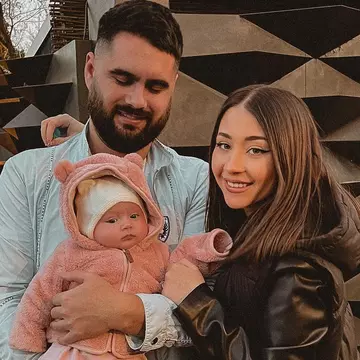 Cum gestionează Nicole Cherry anxietatea după naștere