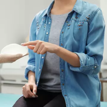 Tipuri de implant mamar: caracteristici și avantaje pentru fiecare