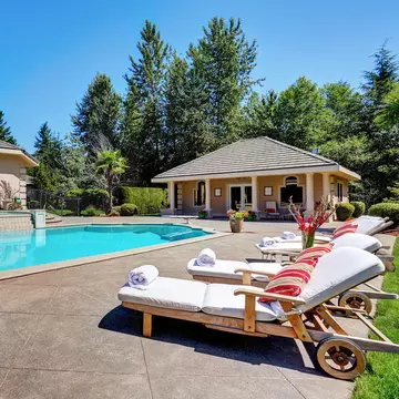 Ce trebuie să știi dacă vrei să îți construiești o piscină?
