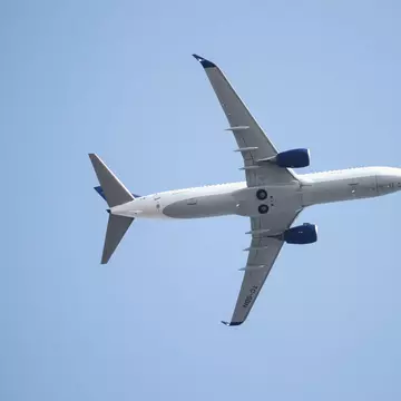 Un avion cu peste 130 de persoane la bord s-a prăbușit în China