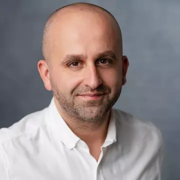 Bilanțul ultimelor două săptămâni pe piața muncii: creștere pe oferta de joburi remote, locurile de muncă în afară în scădere față de perioada anterioară; numărul total de joburi disponibile e cu 19% mai mare comparativ cu aceeași perioadă din 2021