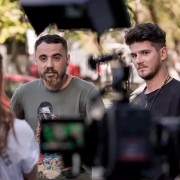 Cuza de la Noaptea Târziu, mesaj la adresa unuia dintre colegii de trupă: „Nu vreau să fiu un ipocrit care de dragul camerei…”