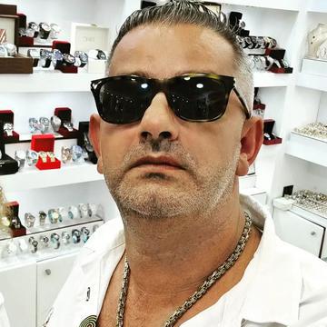 Daniel Onoriu divorțează pentru a treia oară. Soția sa a depus oficial cererea de divorț la tribunal