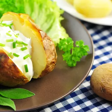 Dieta cu cartofi și iaurt. Slăbești rapid în 3 zile, fără să îți fie foame!