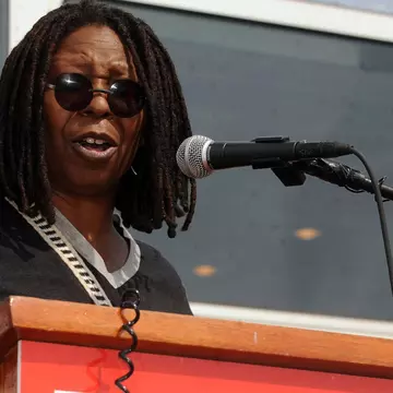 Whoopi Goldberg cere Casei Regale britanice să-și ceară iertare pentru anii de slcavie instituiți în Caraibe în timpul colonialismului