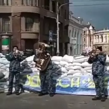 Imagini emoționante din Odesa: o fanfară cântă „Don't worry, be happy" în așteptarea atacului Rusiei