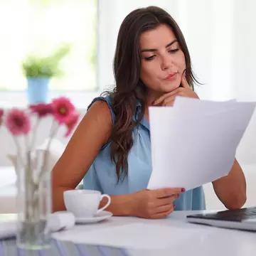 Ce se întâmplă cu românii care nu au ales o ofertă de energie din piața concurențială?