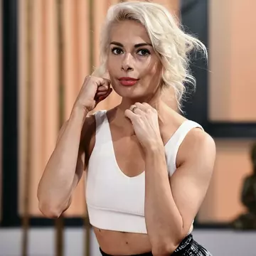 Yoga pentru slăbit: Tot ce trebuie să știi despre sculptarea siluetei