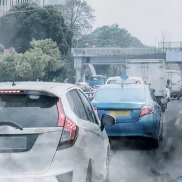 Raport OMS: 99% din populația planetei respiră un aer poluat