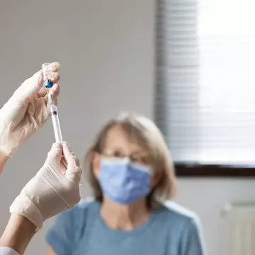 Premierul României, despre posibilitatea de a renunța la contractele pentru vaccinurile anti-COVID-19: „Să nu irosim banii degeaba”