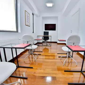 Cursurile Alina Mariş Academy dezvoltă mediul profesional, promovarea brandului personal și strategia financiară de succes