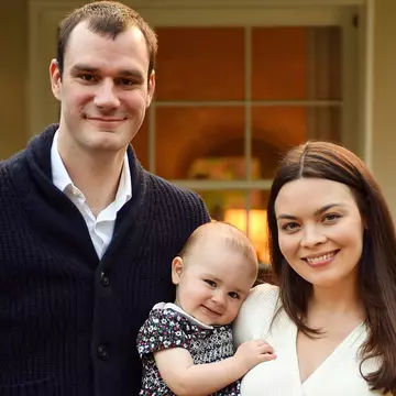 Fiul lui Hugh Hefner, tată de gemene! Cooper și soția lui mai au o fiică