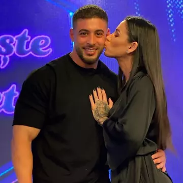 Cum se înțelege Roxana Vancea cu fosta parteneră a soțului ei