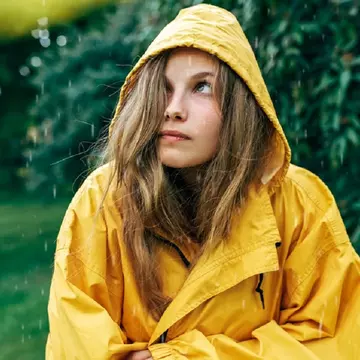 Prognoză meteo ANM: Vreme deosebit de rece, vânt puternic, ploi și ninsori la munte