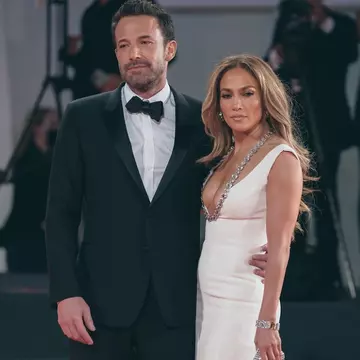 Jennifer Lopez şi Ben Affleck s-au logodit din nou, după 20 de ani