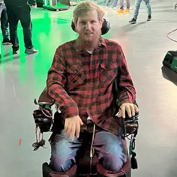 Mihai Neșu, mărturisiri emoționante la 14 ani de la accidentul care i-a schimbat destinul. Cum arată prezentul lui. "Dacă eram sănătos, nu trăiam ceva frumos cum trăiesc în acest moment!"