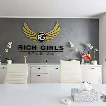 Rich Girls Studio, cel mai bun studio internațional