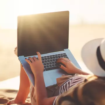 Șapte sfaturi pentru a evita scam-urile atunci când mergi în vacanță