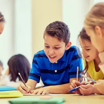 Elevii nu vor mai putea face meditații cu profesorii care le predau la clase