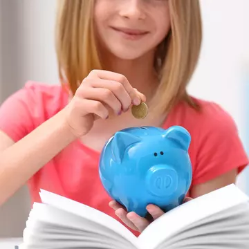 Se dublează alocația pentru o anumită categorie de elevi. Ce elevi vor beneficia de asta