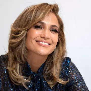 Cum arată Jennifer Lopez nemachiată
