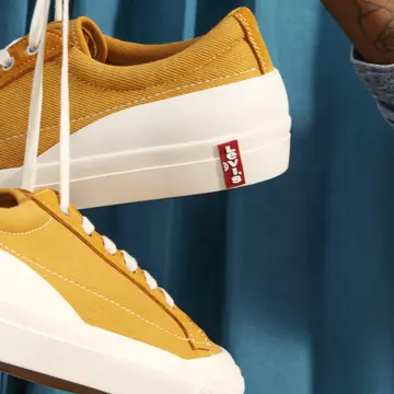 LS1: Levi's prezintă noul său icon, sneakerșii LS1