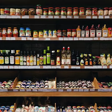 Top 7 produse de băcănie dintr-un magazin