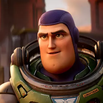 „Lightyear”: o poveste emoționantă despre spațiu, prietenie și familie, de văzut cu toată familia