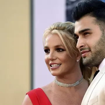 Britney Spears și Sam Asghari s-au căsătorit. Primul soț al artistei, ridicat de polițiști de la eveniment