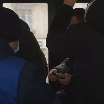Controlorii STB nu vor mai purta vestele albastre cu textul „CONTROL”. Cum se vor legitima