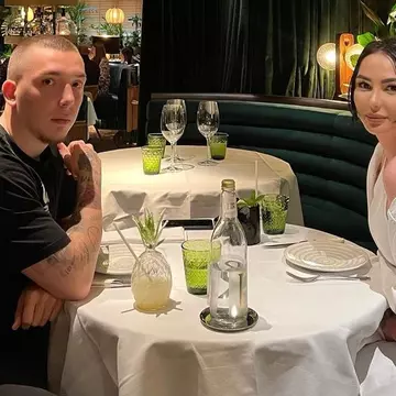 Mihai Zmărăndescu și-a cerut iubita în căsătorie la Paris