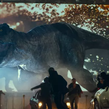 „Jurassic World Dominion”: filmul exploziv, de neratat, perfect pentru o seară cu prietenii